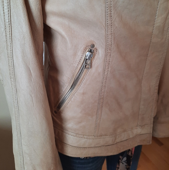 Fabulous leather jacket - Picture 5 of 12